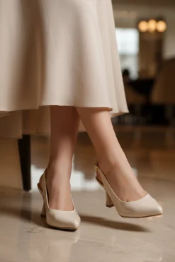 Zapatilla Destalonada En Charol Para Mujer Fiesta Graduación Mirlo 08990